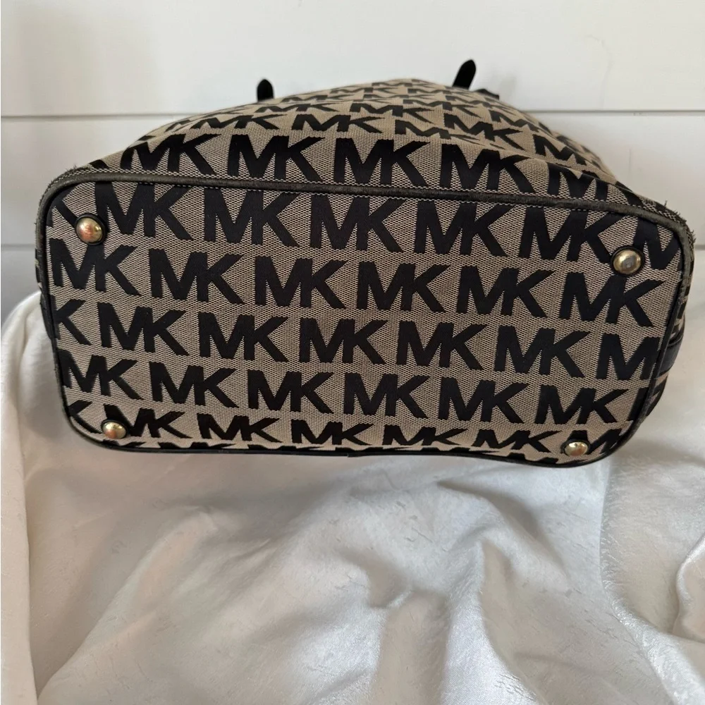 Michael Kors Monogram Tan and Black Jet Set Tote
